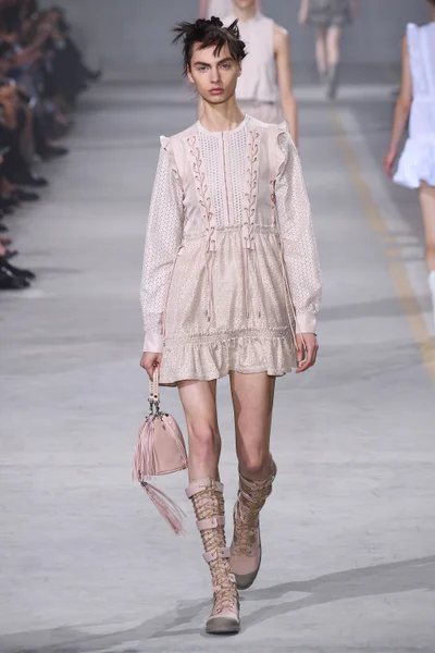 Look 8